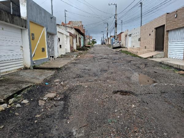 Casa em Nossa Senhora do Socorro, Complexo Jardim, Rua 5-C, N. 31, C2 Lt 77-B Qd C2 Lot Jd Guajara, SE. Área: 65.02m2