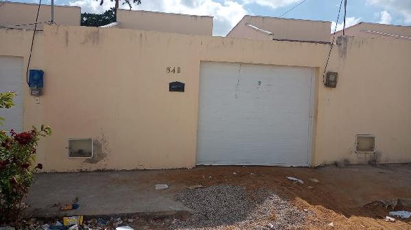 Casa em Horizonte, Carnaubal, Rua Noruega, N. 54b, Lt 43, CE. Área: 60.7m2