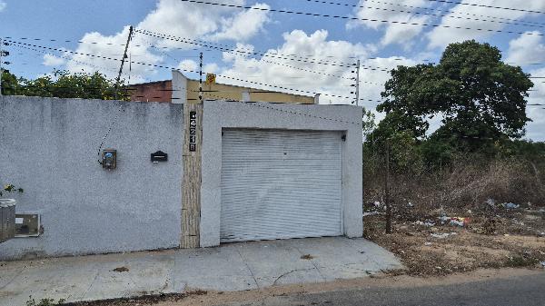Casa em Horizonte, Alto Da Estrela, Rua Manoel Feliciano Da Silva, N. 1421, Cs B, CE. Área: 88.75m2