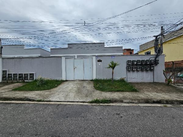 Casa em São Gonçalo, Laranjal, Rua Luis Feliciano, N. 327, Casa 04, Vg Sn, RJ. Área: 28.98m2