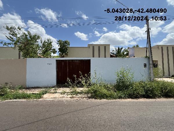 Casa em Altos, Baixao Dos Paiva, Rua Petrolina, N. 359,, PI. Área: 58.94m2