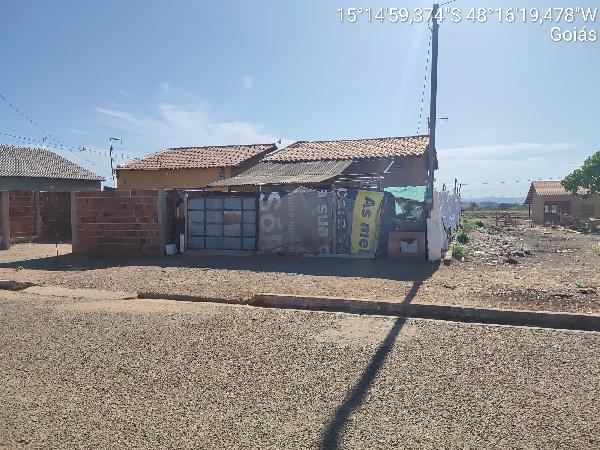 Casa em Padre Bernardo, Vila Divinéia, Avenida Sn-05, N. Sn, Qd 18 Lt 16, GO. Área: 49.94m2