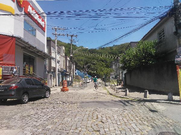 Apartamento em Rio de Janeiro, Bangu, Rua Osvaldo Orico, N. 63, Apto 309, Bl 06, RJ. Área: 45m2