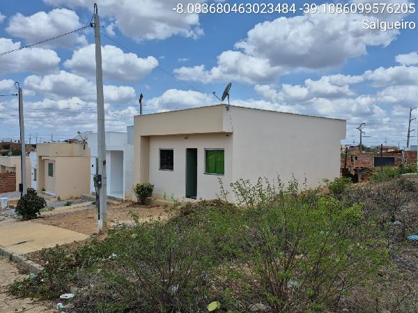 Casa em Salgueiro, Nossa Srª De Fátima, Rua 04-D, N. 47,, PE. Área: 45.9m2