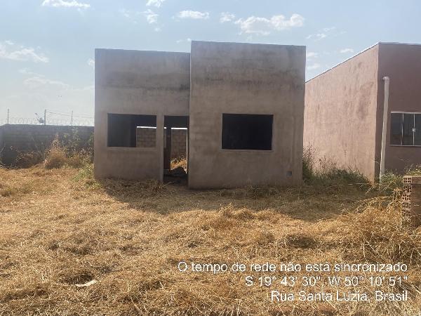Casa em Iturama, Res Alvorada, Rua Cacildo Queiroz De Freitas, N. 81, Qd03 Lt08, MG. Área: 38.92m2