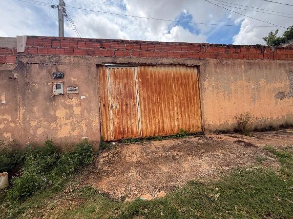 Casa em Águas Lindas de Goiás, Parque Da Barragem Setor 03, Rua 6, N. Sn, Lt 1e Qd 21 Cj A Setor 3, GO. Área: 62.78m2
