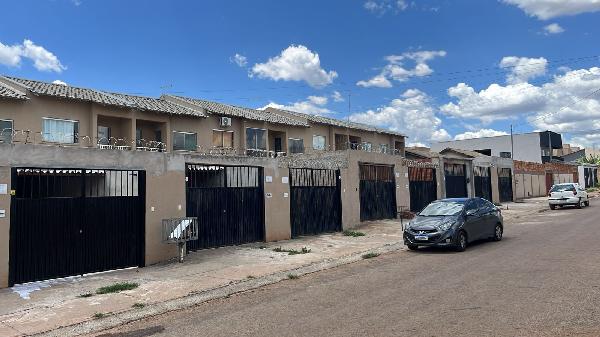Casa em Águas Lindas de Goiás, Mansoes Camargo, Quadra 06, N. Sn, Lt 16c-1a Rua 04 Bl B Duplex 06, GO. Área: 68.58m2