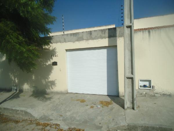 Casa em Horizonte, Centro, Rua Noruega, N. 224-A, Lt 76, CE. Área: 66.7m2