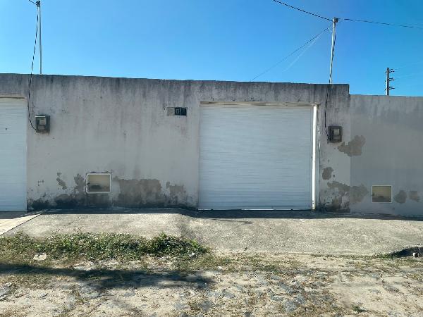 Casa em Horizonte, Catole, Rua Joao Pereira De Noronha, N. 40-A, Qd 14 Lt 01, CE. Área: 72.3m2