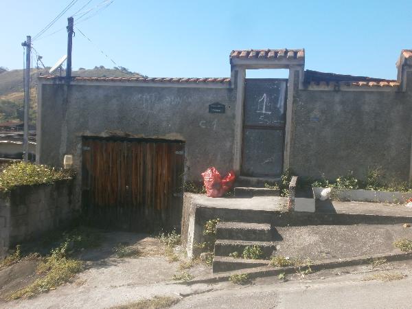 Casa em São Gonçalo, Coelho, Rua Anibal Nora, N. 55, Cs 1, RJ. Área: 56.72m2