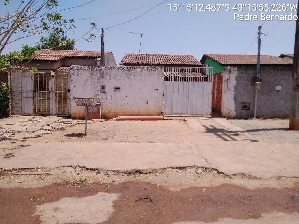 Casa em Padre Bernardo, Vila Divineia, Avenida Rui Barbosa, N. 11a, Qd 38, GO. Área: 62.16m2