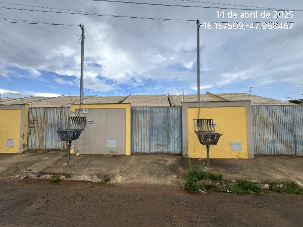 Casa em Luziânia, Parque Estrela Dalva Ix, Rua 186, N. Sn, Cs 05, Qd 391, Lt 08a, GO. Área: 80.05m2
