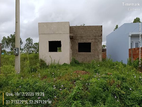 Casa em Pelotas, Tres Venda, Avenida Leopoldo Brod, N. 7192,, RS. Área: 41.63m2