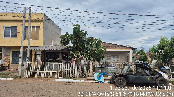 Casa em Estrela, Centro, Rua Aldino Alfredo Sulzbach, N. 335, Qd 26, Lt 45, RS. Área: 63.9m2