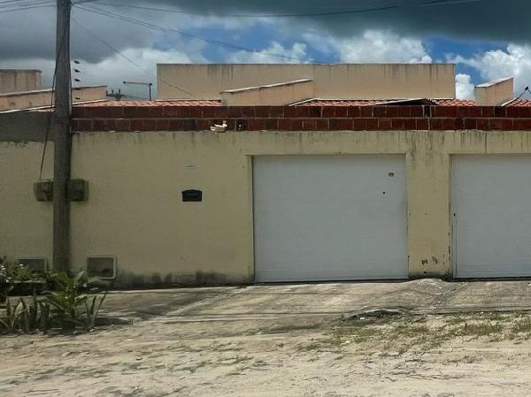 Casa em Horizonte, Carnaubal, Rua Maria Jose Nacimento De Alecim, N. Sn, Cs 41-G Lt 02 Qd 01, CE. Área: 60.7m2
