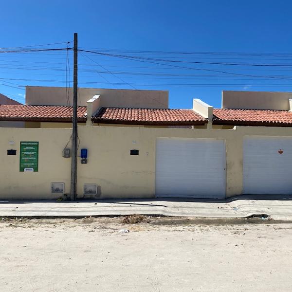 Casa em Horizonte, Carbaubal, Rua Maria Jose Nascimento De Alecim, N. 41-B, CE. Área: 60.7m2