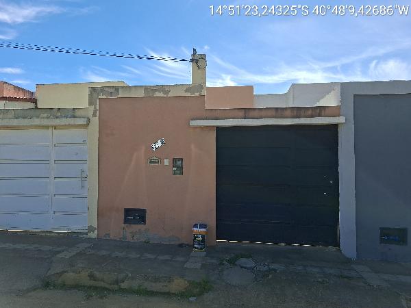 Casa em Vitória da Conquista, Primavera, Rua W, N. 385d, Qd U Lt 5 6 7 31 32, BA. Área: 64.18m2