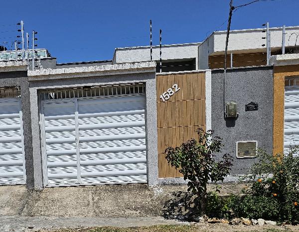 Casa em Paracuru, Parque Novo Paracuru, Avenida Paulo Sa, N. 1582, Lt 03 Qd 49, CE. Área: 71.3m2