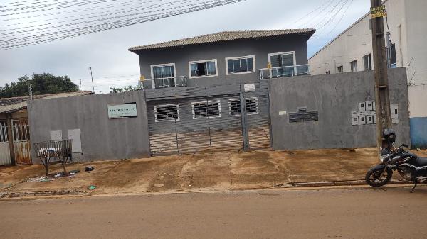 Apartamento em Cidade Ocidental, Parque Napolis A, Rua 17, N. Sn, Apto 203, Qd 33, Lt 14, GO. Área: 49.21m2