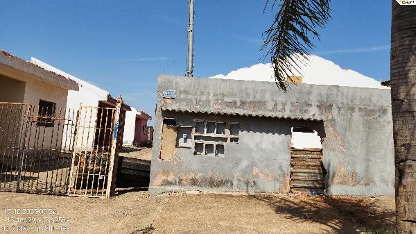 Casa em Planaltina, Setor Sul, Quadra 3, N. 31, Rua B Mr 3, GO. Área: 49.72m2