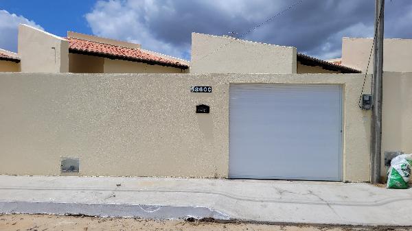 Casa em Horizonte, Carnaubal, Avenida Pedro Felicio De Oliveira, N. 5860 C, CE. Área: 61.18m2
