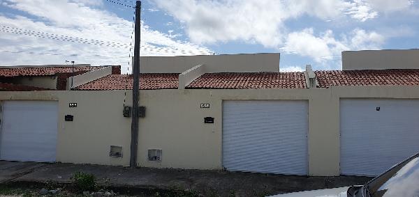 Casa em Horizonte, Bairro Carnaubal, Rua Grecia, N. 55b, ., CE. Área: 60.7m2