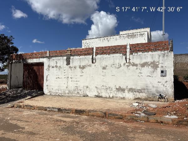 Casa em Capelinha, Jardim Buritis, Rua Malalis, N. 72, Lt 11 Qd 15, MG. Área: 69.72m2