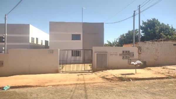 Apartamento em Cidade Ocidental, Parque Napolis B, Rua 29, N. Sn, Apto 201, Lt 21 Qd 61, GO. Área: 50.64m2