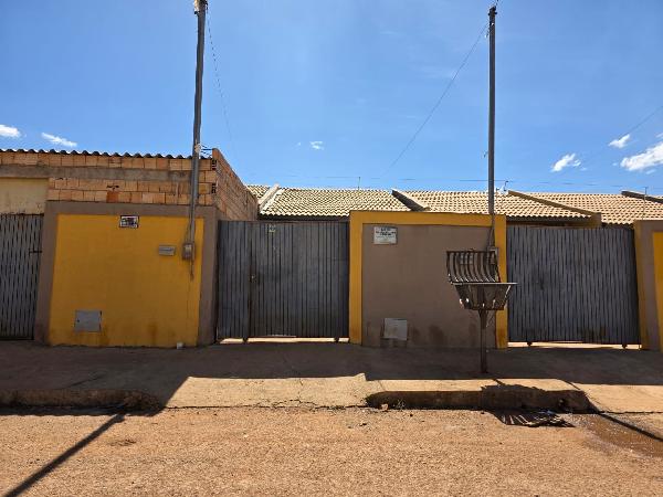 Casa em Luziânia, Parque Estrela Dalva Ix, Quadra 366 (Rua 180), N. Sn, Cs 02 Lt 11a1 Qd 366, GO. Área: 80.05m2
