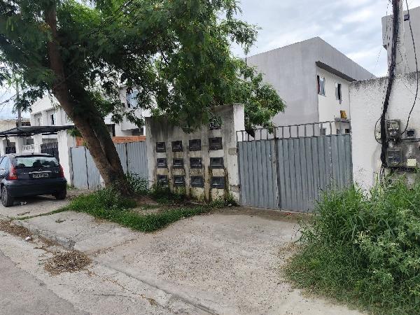 Casa em São Gonçalo, Pacheco, Rua Cardeal Arco Verde, N. 1340, Casa 05, RJ. Área: 43.39m2
