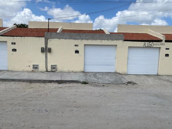 Casa em Horizonte, Carnaubal, Rua GrÉCia, N. 36b,, CE. Área: 60.7m2
