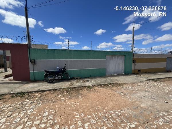 Casa em Mossoró, Redencao, Rua Caubi Batista Da Silva, N. 90, Lote 24 Quadra 09, RN. Área: 49.92m2
