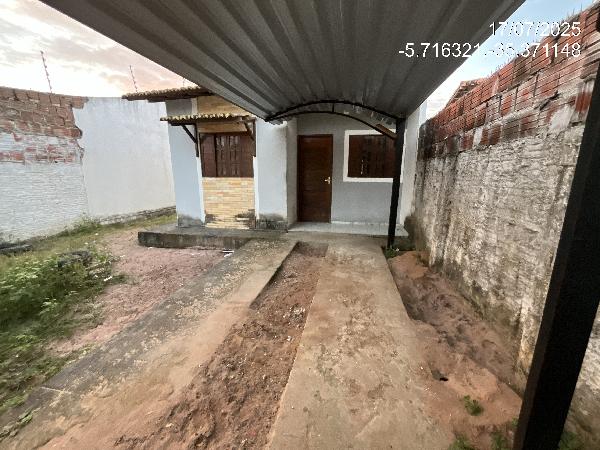 Casa em Ceará-Mirim, Massaranduba, Rua Joao Argemiro Das Flores, N. 86, Lt 01 C Qd 32, RN. Área: 49.95m2