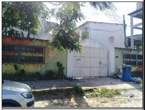 Casa em São Gonçalo, Marambaia, Rua Itaperuna, N. 307, Casa 20, RJ. Área: 47.53m2