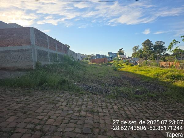 Terreno em Tapera, Promorar, Rua 120, N. 45, Lt 21 Qd 48 Zona E Lot Cristal, RS. Área: 620.17m2