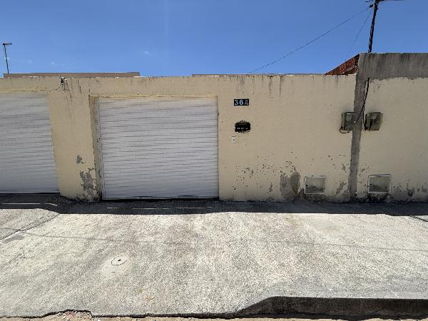 Casa em Horizonte, Destrito Dourado, R Grecia, N. 36-A, Lt 04 Qd 01, CE. Área: 60.7m2