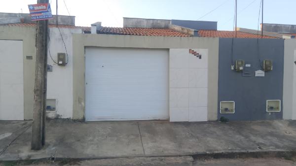 Casa em Horizonte, Lagoinha, Avenida Enir Santos, N. 2240h,, CE. Área: 81.47m2