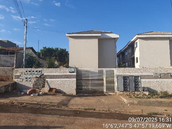 Apartamento em Cidade Ocidental, Parque Araguari, Rua Fortaleza, N. Sn, Apto 302, Lt 10 Qd 18, GO. Área: 41.91m2