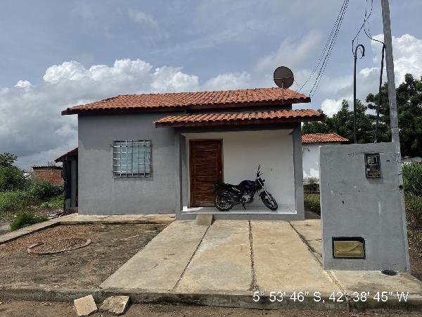 Casa em Água Branca, Compasa, Rua Joao Pedro, N. 30,, PI. Área: 68.85m2
