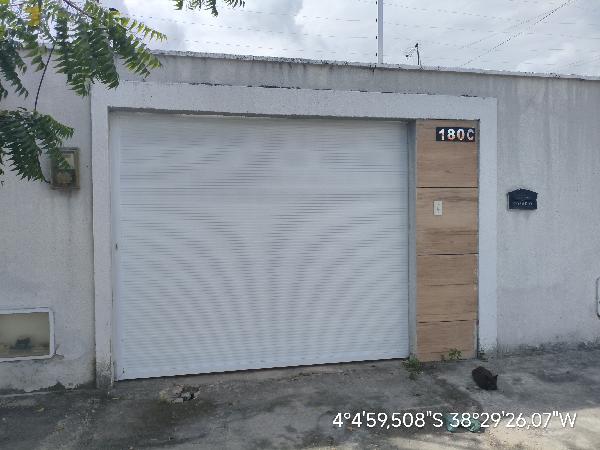 Casa em Horizonte, Mal Cozinhado, Rua Athena, N. 180c,, CE. Área: 76.07m2