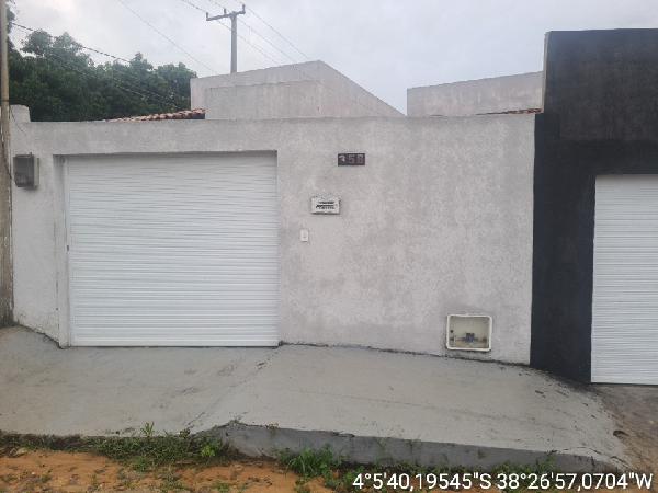 Casa em Horizonte, Vertente, Rua RomÊNia, N. 35b,, CE. Área: 66.15m2