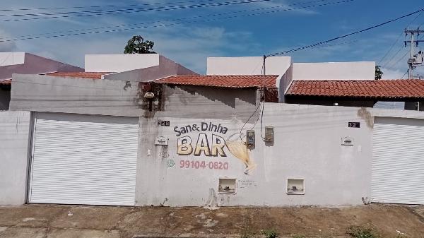 Casa em Horizonte, Vertente, Rua Romenia, N. 32-B, Qd 02, Lt 06, CE. Área: 66.15m2