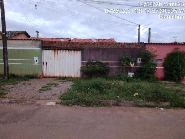 Casa em Planaltina, Setor Oeste, Rua 48, N. Sn, Cs 26 Lt 26 Qd 12 Mr05, GO. Área: 69.96m2