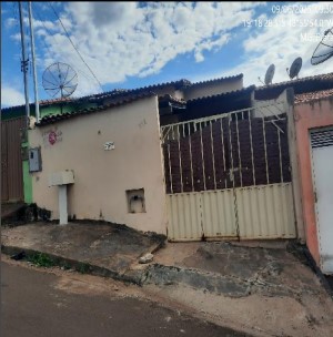 Casa em Prata, Bela Vista, Rua Osorio, N. 371,, MG. Área: 68.44m2