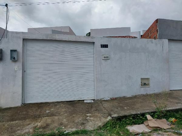 Casa em Horizonte, Vertente, Rua Romenia, N. 32-C,, CE. Área: 66.15m2