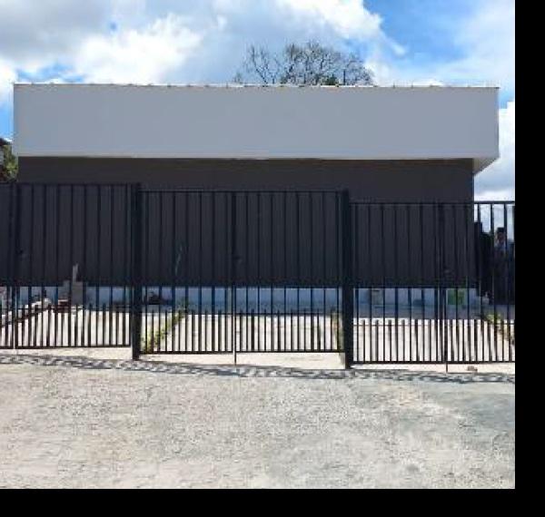 Casa em São Gonçalo, Marambaia, Rua Witamar Rangel Barcelos, N. 269, Garagem 01, RJ. Área: 33.22m2