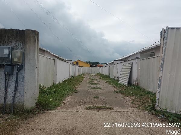 Casa em Magé, Ipiranga (guia De Pacobaiba), Rua Dona Maria, N. 80, Cs 05, RJ. Área: 51m2