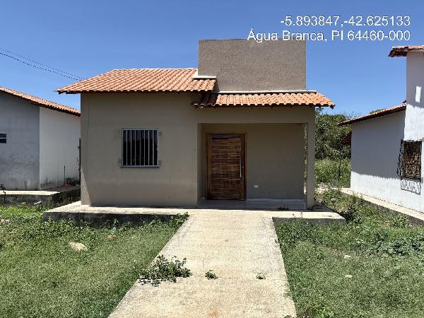 Casa em Água Branca, Poeirão, Rua Um, N. S/N, Lt 11a Qd P, PI. Área: 71.68m2