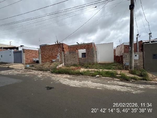 Casa em Passos, Jardim Harmonia, Rua Acre, N. 1821, Parte 07 Da Gleba A, ChÁCara 05, Qd Q, MG. Área: 36m2