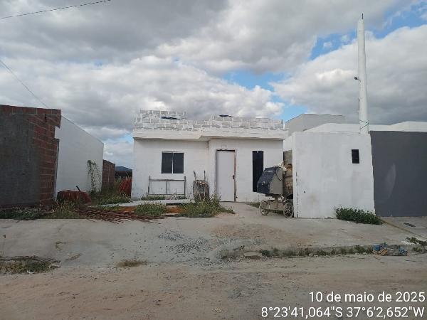 Casa em Arcoverde, Santos Dumont, Rua Sao Jorge, N. 544, Area B1-07, PE. Área: 64.99m2